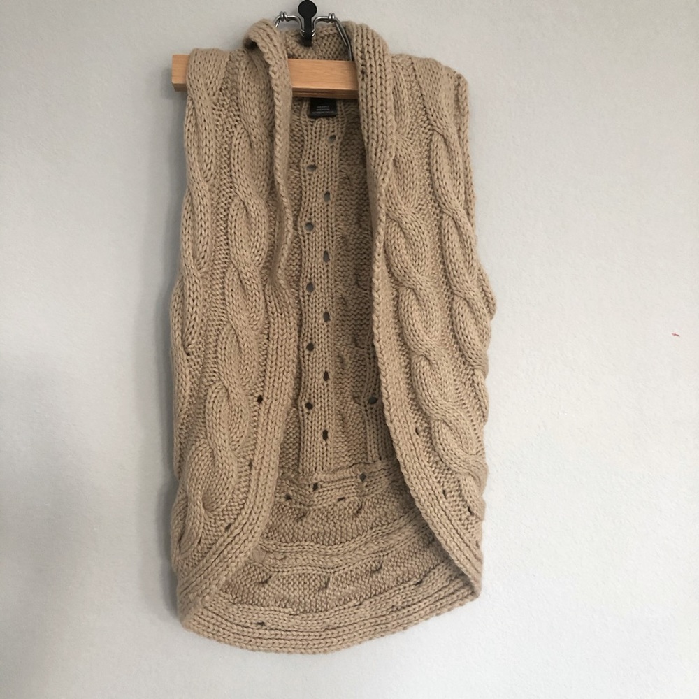 Knitted Gs weather vest | size S